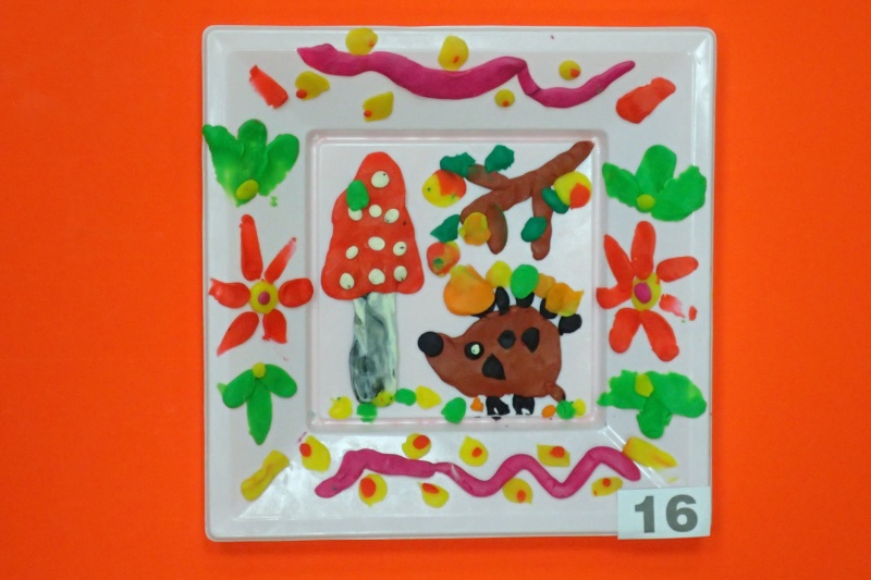 Пластилин декор тарелки, Кипяткова Анна, 6 лет.